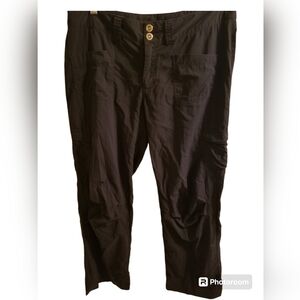 Arc'Teryx Women's Size 10 Black Parapet Cargo Pant